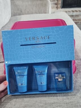 NWT Versace Man Eau Fraiche Men's Set